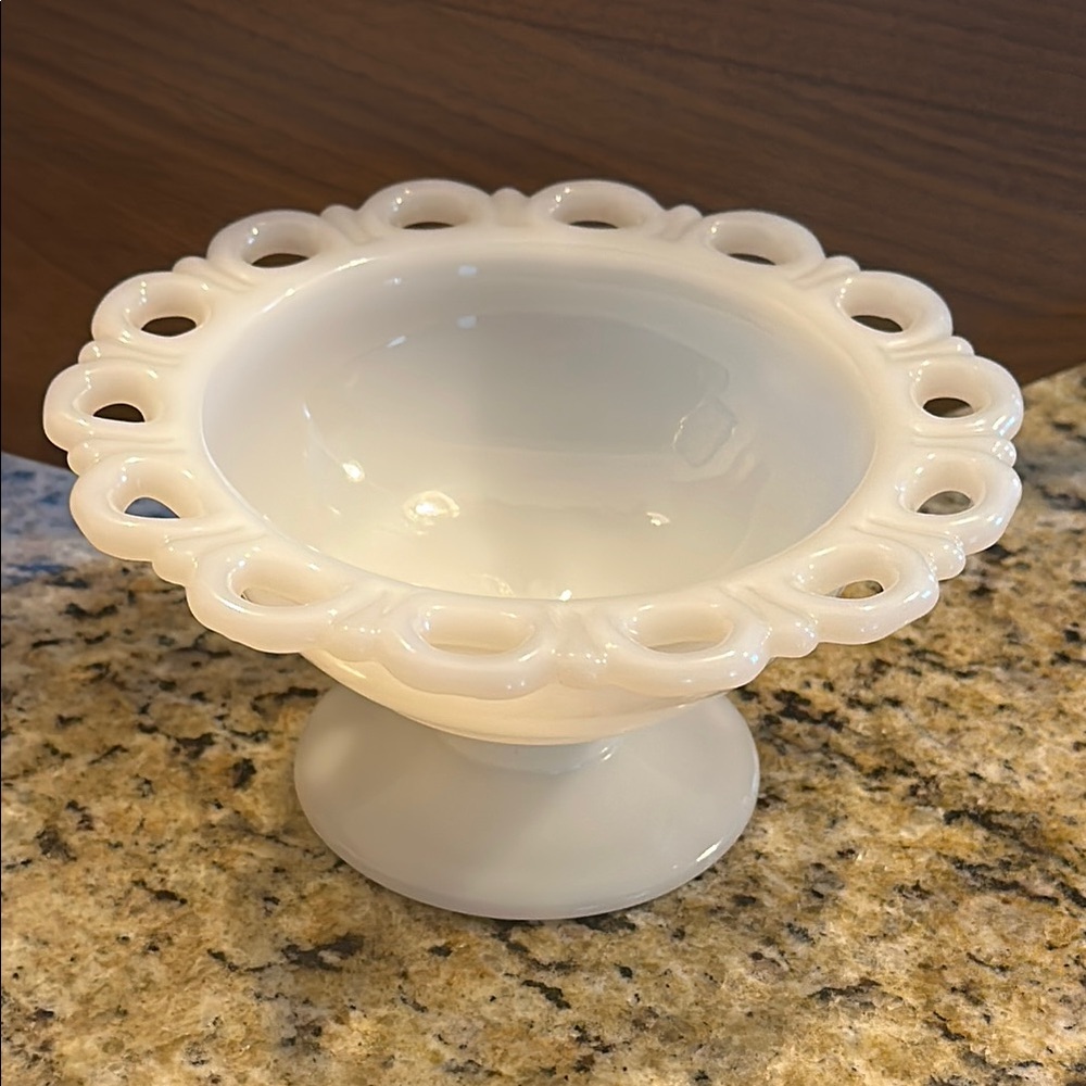 Anchor Hocking Vintage Milk Glass Candy Dish (Large)